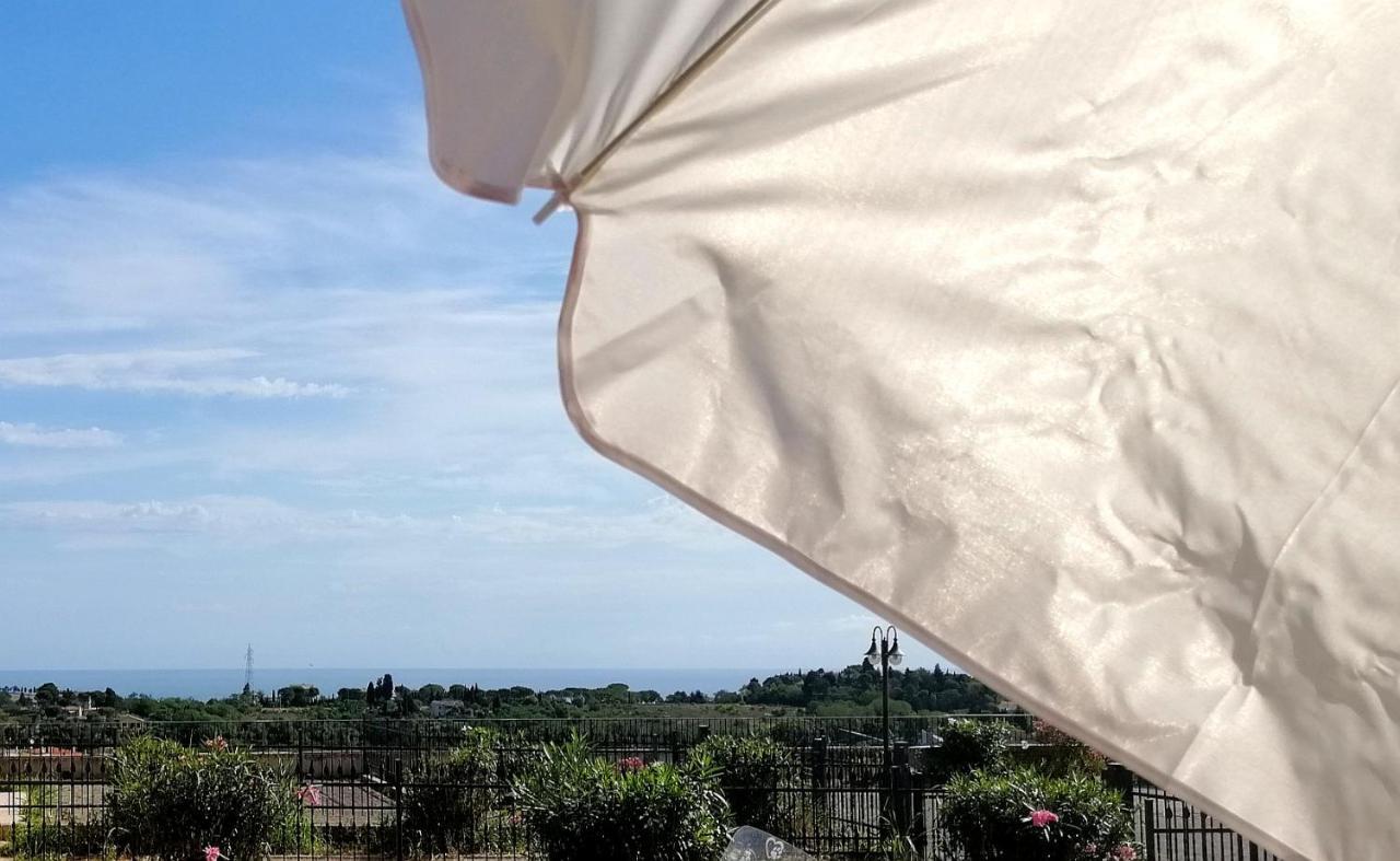 Hotel Belvedere House Civitanova Alta Exterior foto